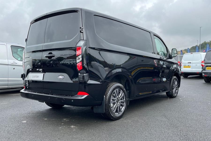 Ford TRANSIT CUSTOM Photo 458de1f0-a883-4461-9517-7863e04b718c.jpg