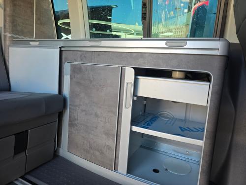 Volkswagen California Photo 45904d37-bb62-468c-95c2-9e2ee76d2b4c.jpg