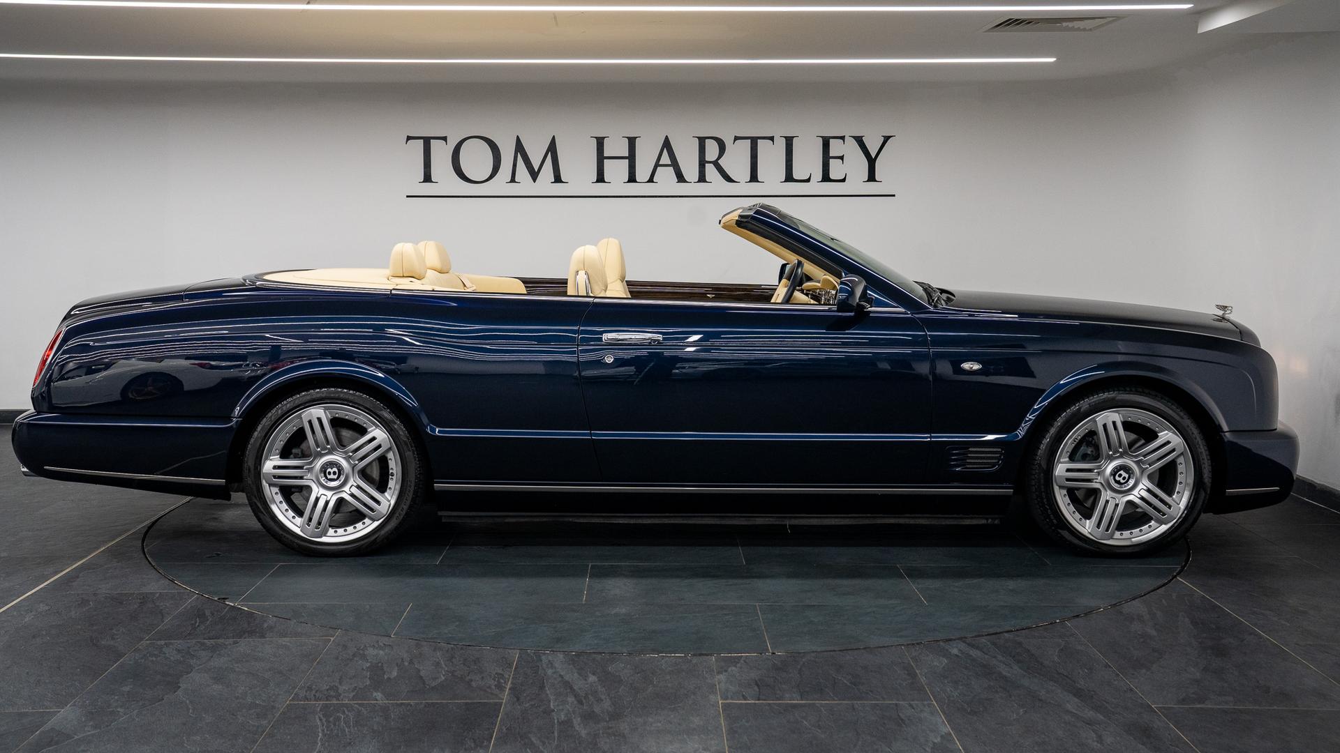 Bentley Azure Photo 4591aea0-e01b-48f3-b1c4-868c053cf5d6.jpg