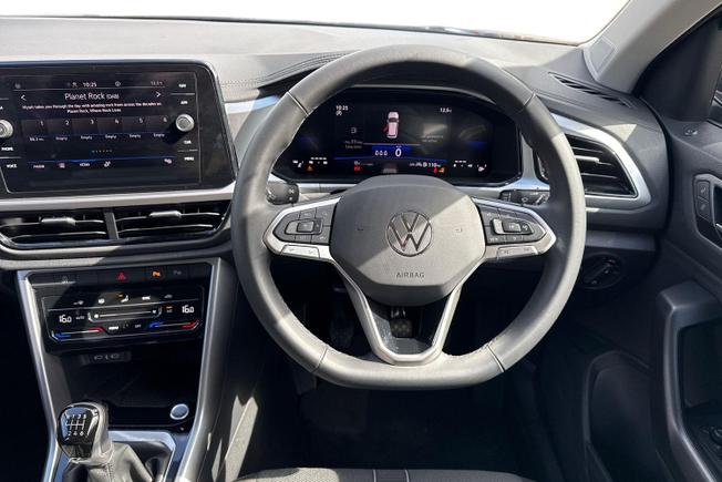 Volkswagen T-Roc Photo 38