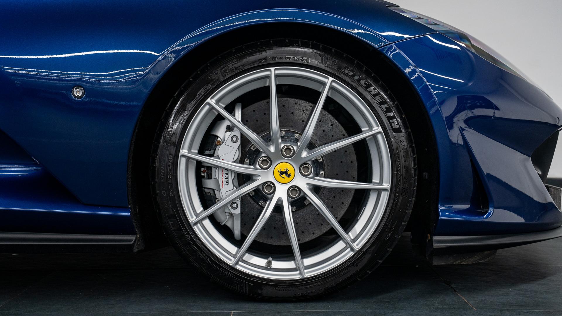Ferrari 812 Photo 45cfeb7b-52ed-4b3d-b73d-d5a6b83d413f.jpg