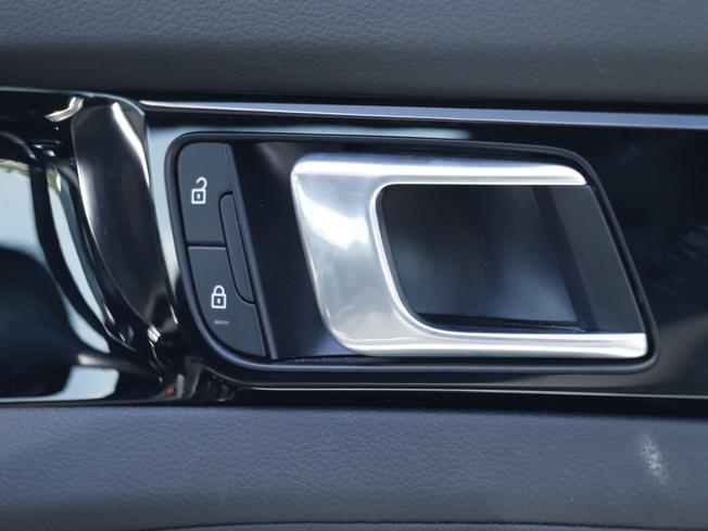 PORSCHE Panamera Photo 37
