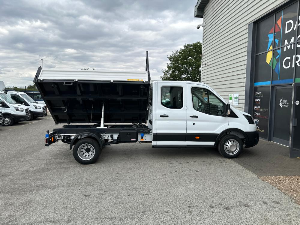 Ford Transit Photo 45e65ab1-3e9c-4e39-8713-1a4f6faaa9c7.jpg