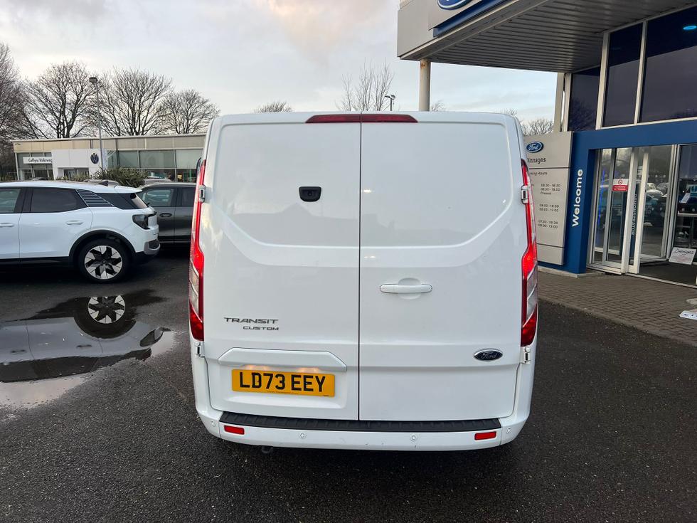 Ford Transit Custom Photo 45e88557-f0fe-4603-8766-f6a6b44af5e7.jpg