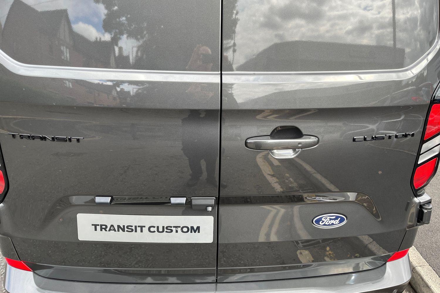 Ford TRANSIT CUSTOM Photo 19