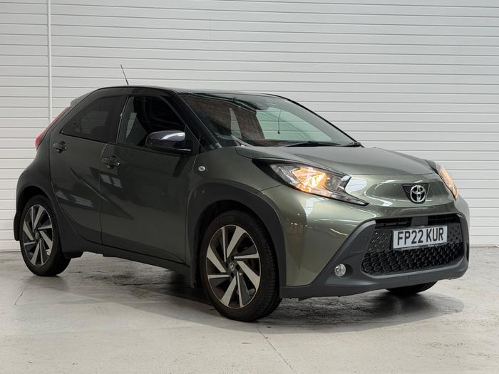 Used 2022 Toyota Aygo X 1.0 VVT-i Edge Hatchback 5dr Petrol x-shift Euro 6 (s/s) (72 ps) Green at Gravells
