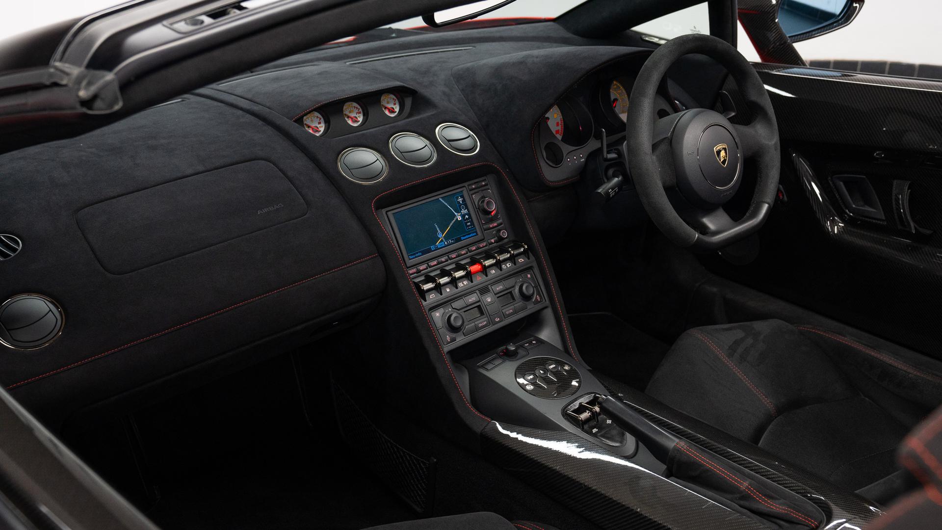 LAMBORGHINI Gallardo Photo 46033c57-a0d0-49e3-9360-3d16a72cafd9.jpg