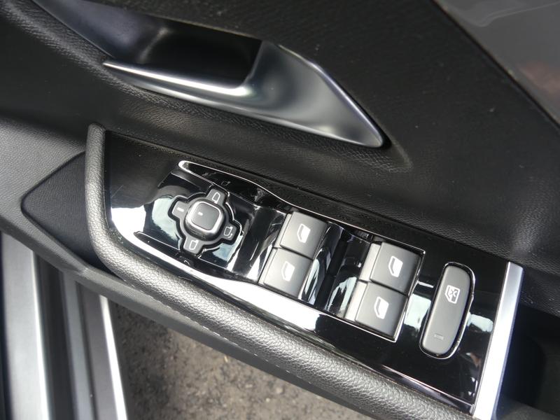 Vauxhall Astra Photo 461423eb-a023-470c-a9aa-a46a6da1300d.jpg