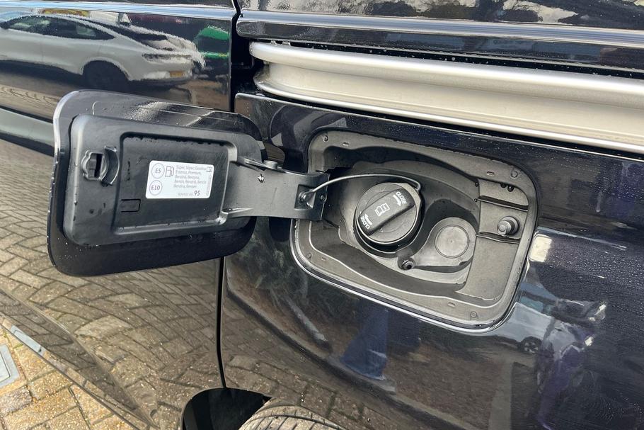 Used Ford TRANSIT CONNECT 18/N125937 9