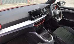 SEAT ARONA Photo 11