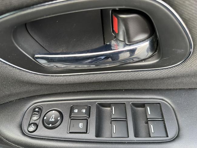 Honda HR-V Photo 463705b5-8d58-4581-a252-0bbfb14e9459.jpg