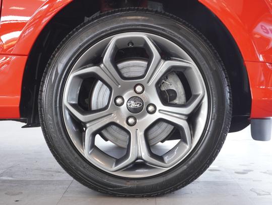 Ford EcoSport Photo 46383aaf-d963-4250-843e-54224bd922d7.jpg