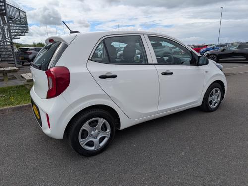 Kia PICANTO Photo 46388470-b6a8-4b72-b59c-d252ab4c81b4.jpg