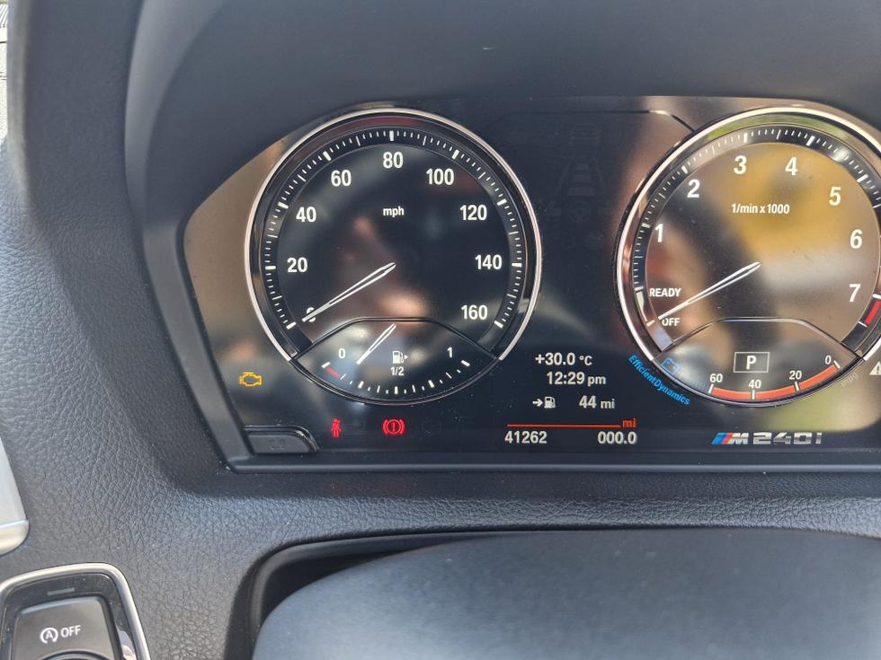 BMW 2 Series Photo 4643b5fb-5972-497f-b548-1de473a97a4a.jpeg