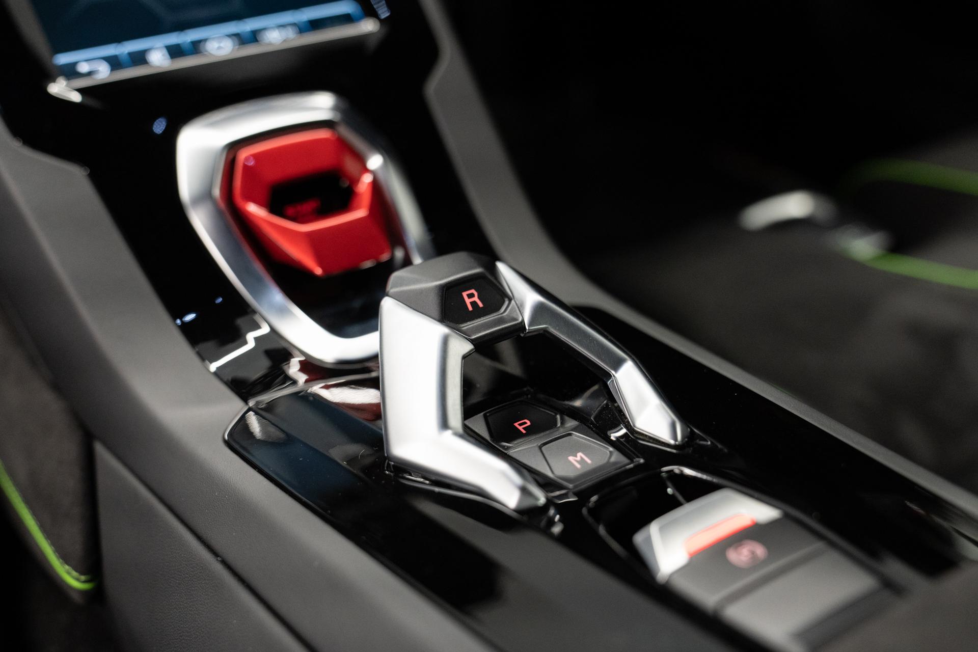 Lamborghini Huracan Photo 46440fed-7911-42f1-8606-6e0bf87886ac.jpg