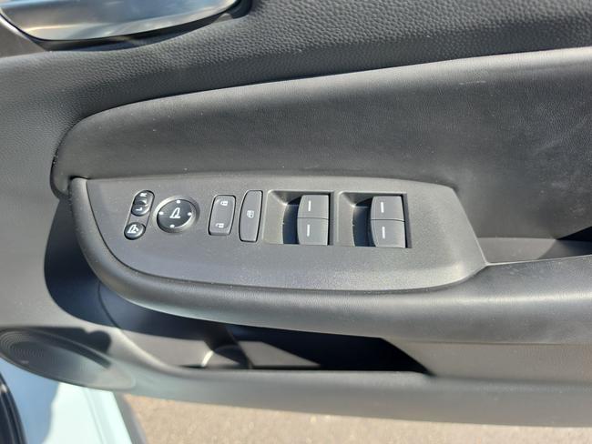 Honda Jazz Photo 464bdca5-e9b3-4c9a-b283-487e588f5e94.jpg