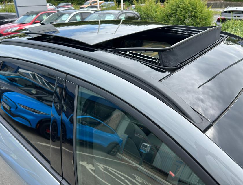 Ford Kuga Photo 465a299d-c783-4c58-bbbd-7bdc6330065b.jpg