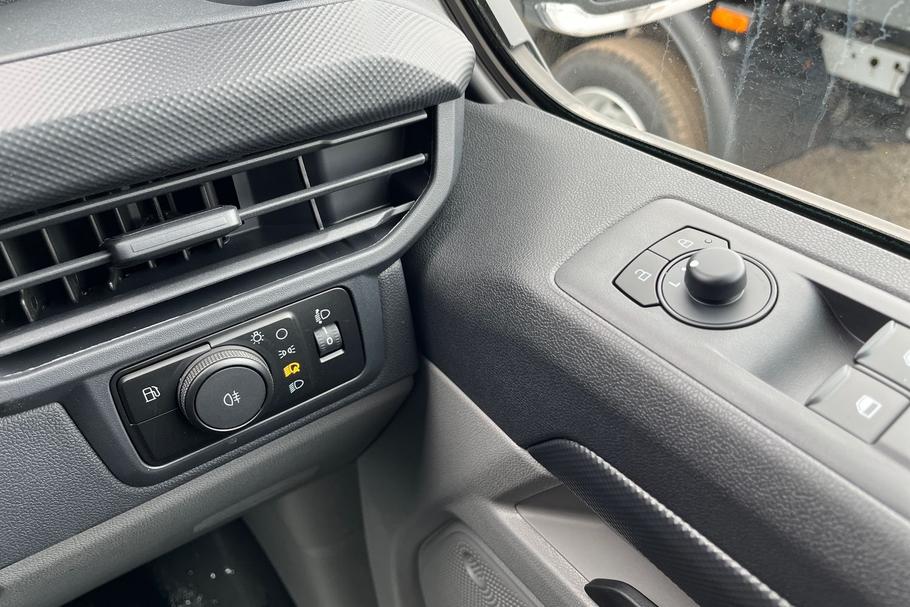 Used FORD TRANSIT CUSTOM WM75FNY 30