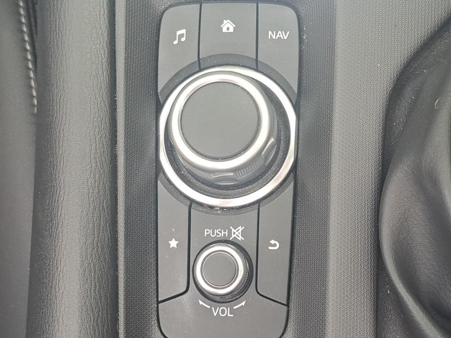 Mazda MX-5 Photo 46735073-0759-4bf9-8e0d-65297e274757.jpg