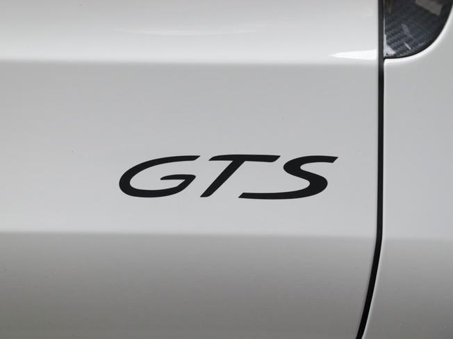 PORSCHE Panamera Photo 35