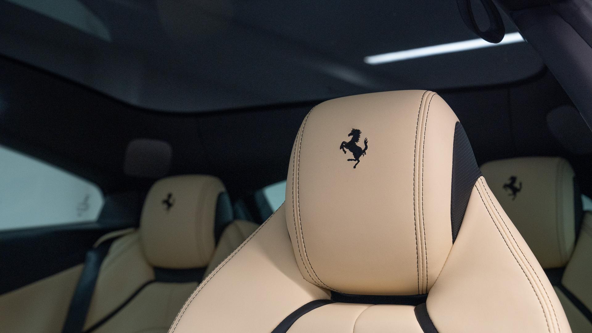 Ferrari GTC4 Lusso Photo 4681baf6-9a76-4673-a139-b9e5a43b39fe.jpg