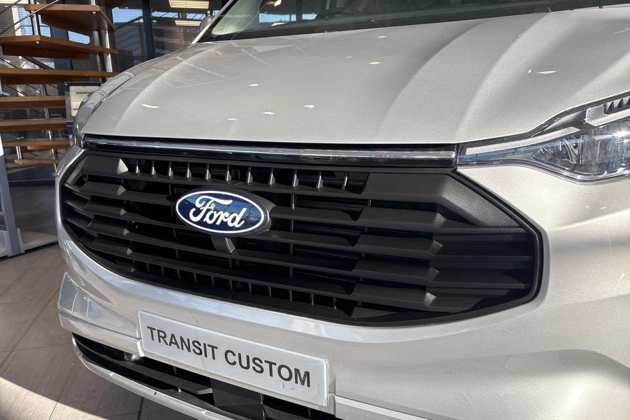 Used Ford TRANSIT CUSTOM CUSTOMPHEV03 16