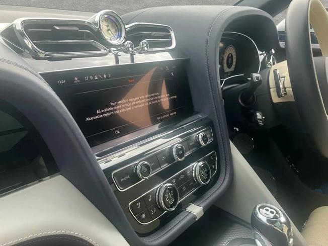 BENTLEY Bentayga Photo 48