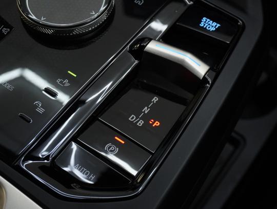 BMW iX Photo 46a6bfc3-f646-48ce-8b71-06e717ad33b3.jpg