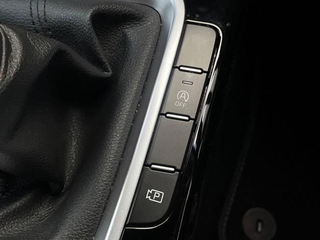KIA Ceed Photo 44