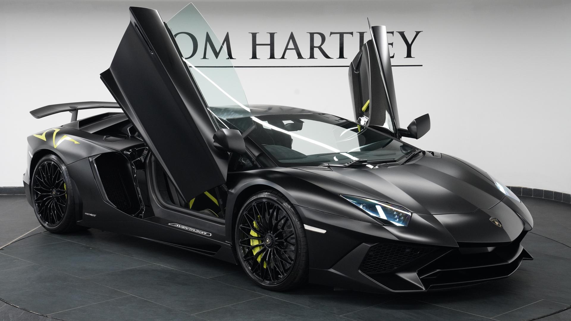 LAMBORGHINI Aventador Photo 46bbe680-bd78-4954-ab7d-f128467fe88b.jpg