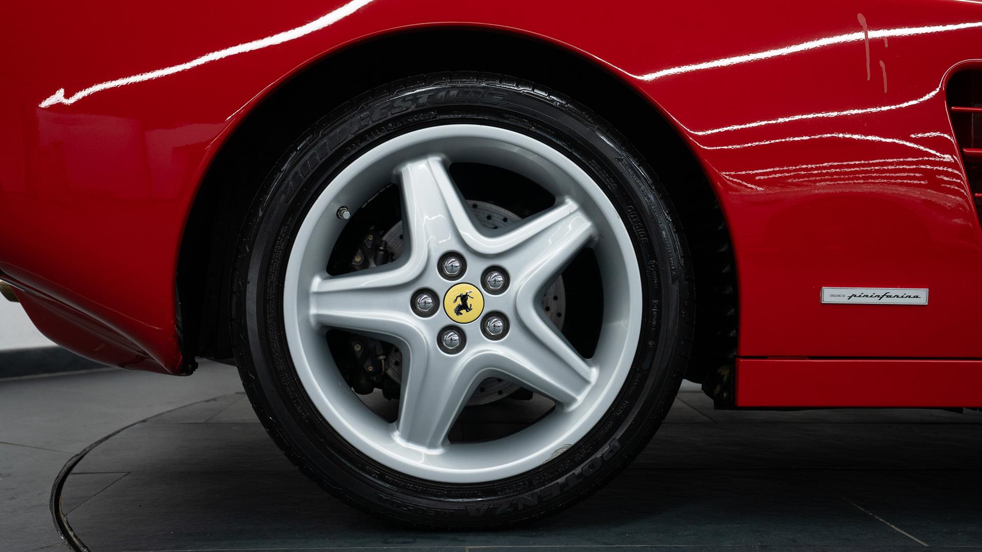 Ferrari 512 Photo 46c2b6cb-409f-4743-812b-ab983a34fe6c.jpg