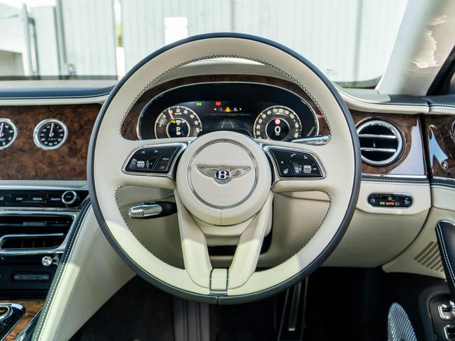 BENTLEY Flying Spur  Photo 19