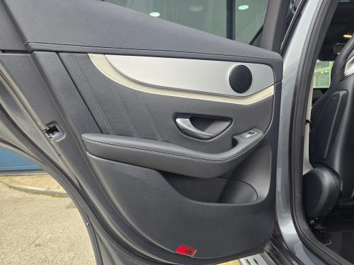 Mercedes-Benz GLC Photo 47071b82-39b8-4929-a651-8b8fcaee271c.jpg