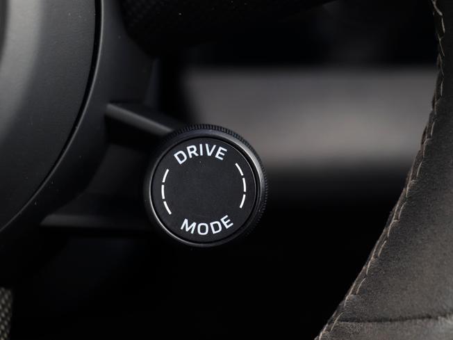 PORSCHE TAYCAN Photo 30