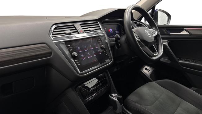 Volkswagen Tiguan Allspace Photo 2