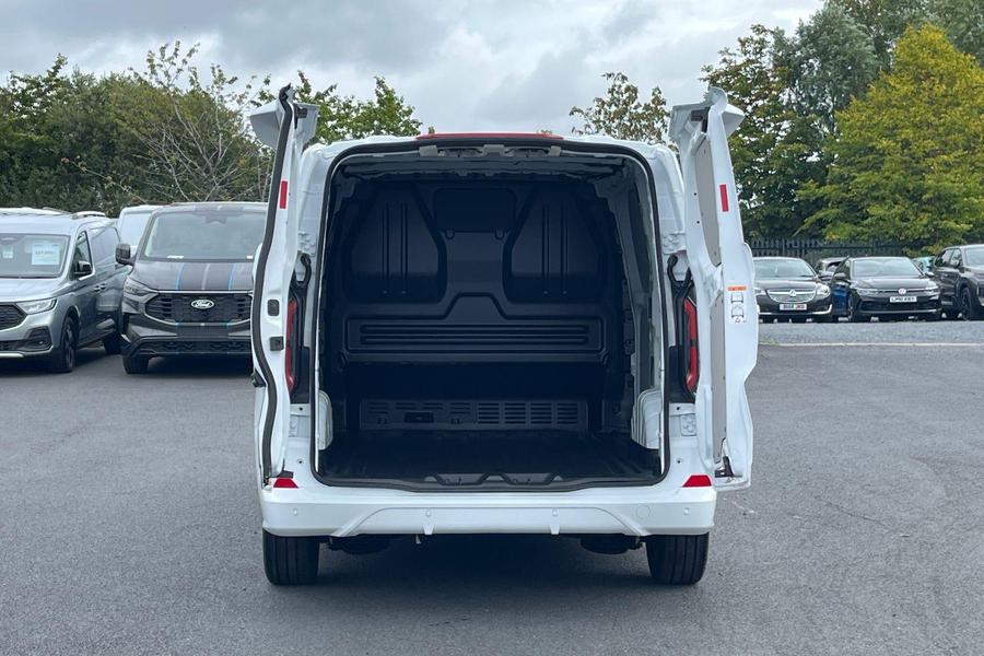 Ford TRANSIT CUSTOM Photo 4724c513-2c5a-486b-ba03-a4282ad1a56a.jpg