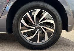 VOLKSWAGEN Polo Photo 5