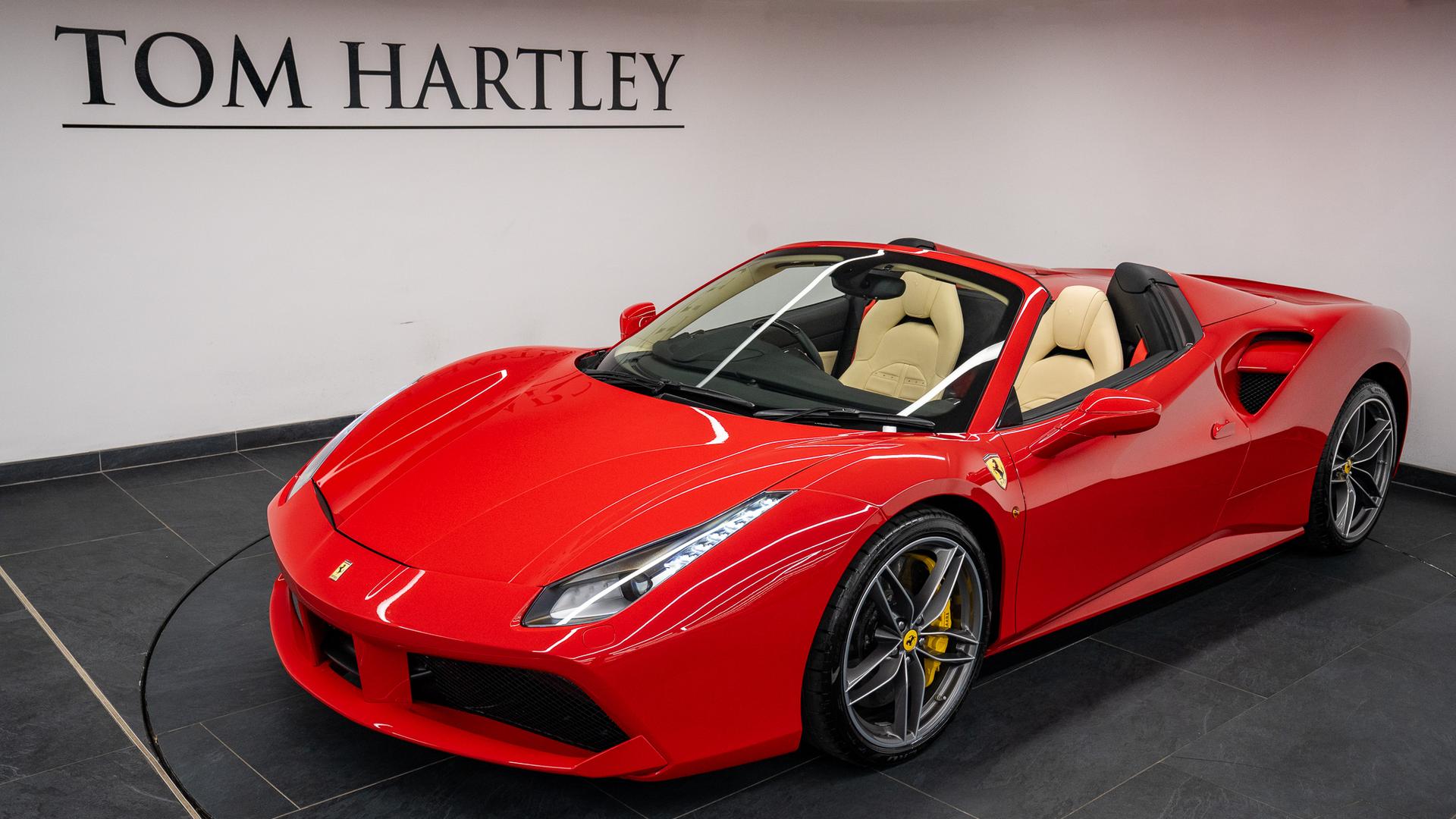 Ferrari 488 Photo 472f632a-9c32-43a7-8c0a-efe32d005d10.jpg
