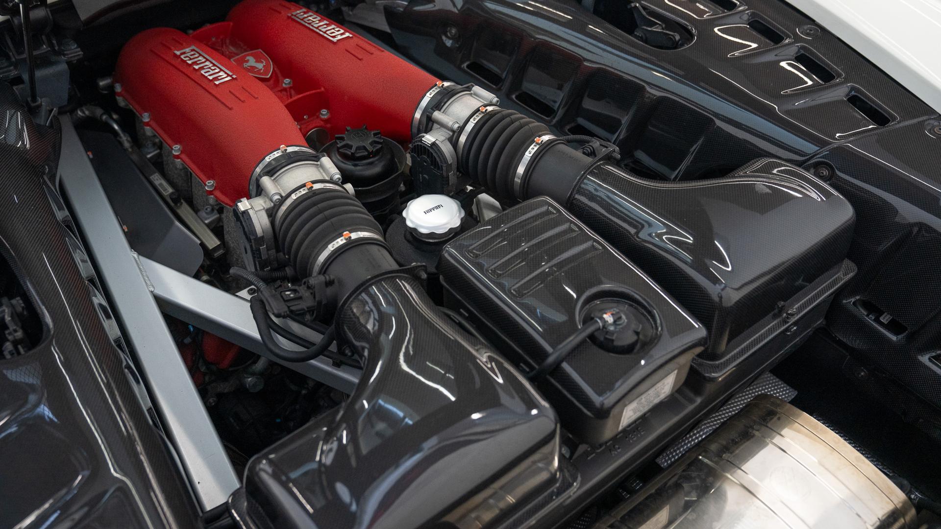 Ferrari F430 Photo 47327303-4f50-4ef0-993c-761833dd82d9.jpg