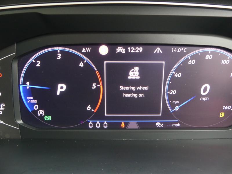 Volkswagen Tiguan Photo 4741c925-134f-49d0-93ff-67e40b23469c.jpg