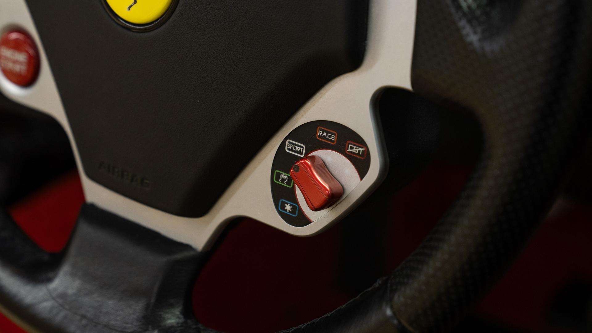 Ferrari F430 Photo 47453a05-c0fd-4e91-b5fe-0b2046105c64.jpg