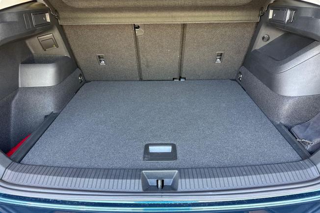 VOLKSWAGEN Tiguan Photo 12