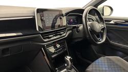 VOLKSWAGEN T-Roc Photo 2