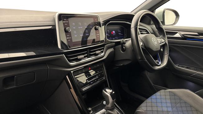 VOLKSWAGEN T-Roc Photo 2