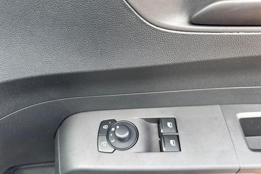 Used Ford TRANSIT COURIER COURIERTREND23 28