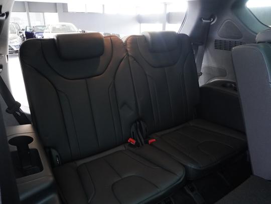 Hyundai Santa Fe Photo 47959658-c930-4853-ac49-1e4f8e95d80d.jpg