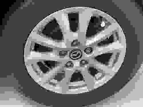 Mazda 3 Photo 479d225e-ba7b-48f3-83ff-6b0b3361eb46.jpg