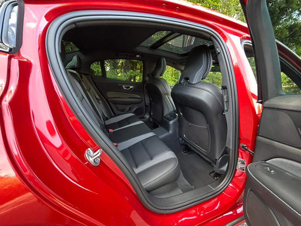 Used Volvo S60 KP72DSU 31