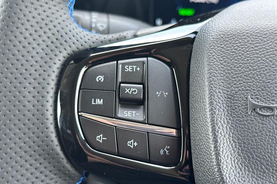 Ford TRANSIT CUSTOM Photo 47aebf64-97da-4148-b761-29b813392fb0.jpg