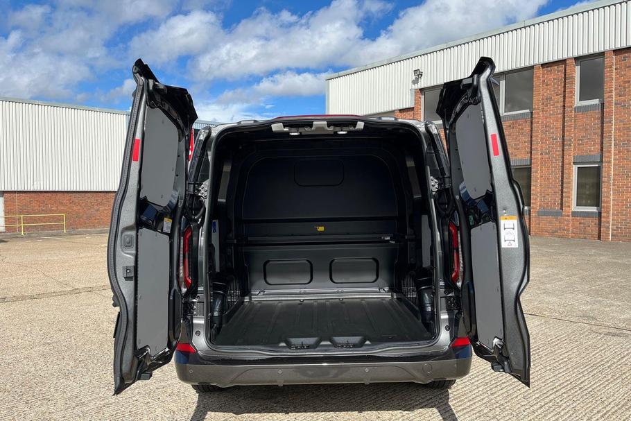 Used Ford TRANSIT CUSTOM L1DCIVPHEV08 7